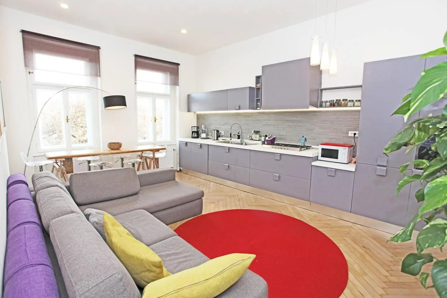 Stylish River-View Apartment Prague