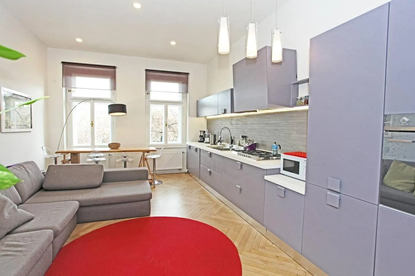 Stylish River-View Apartment Prague